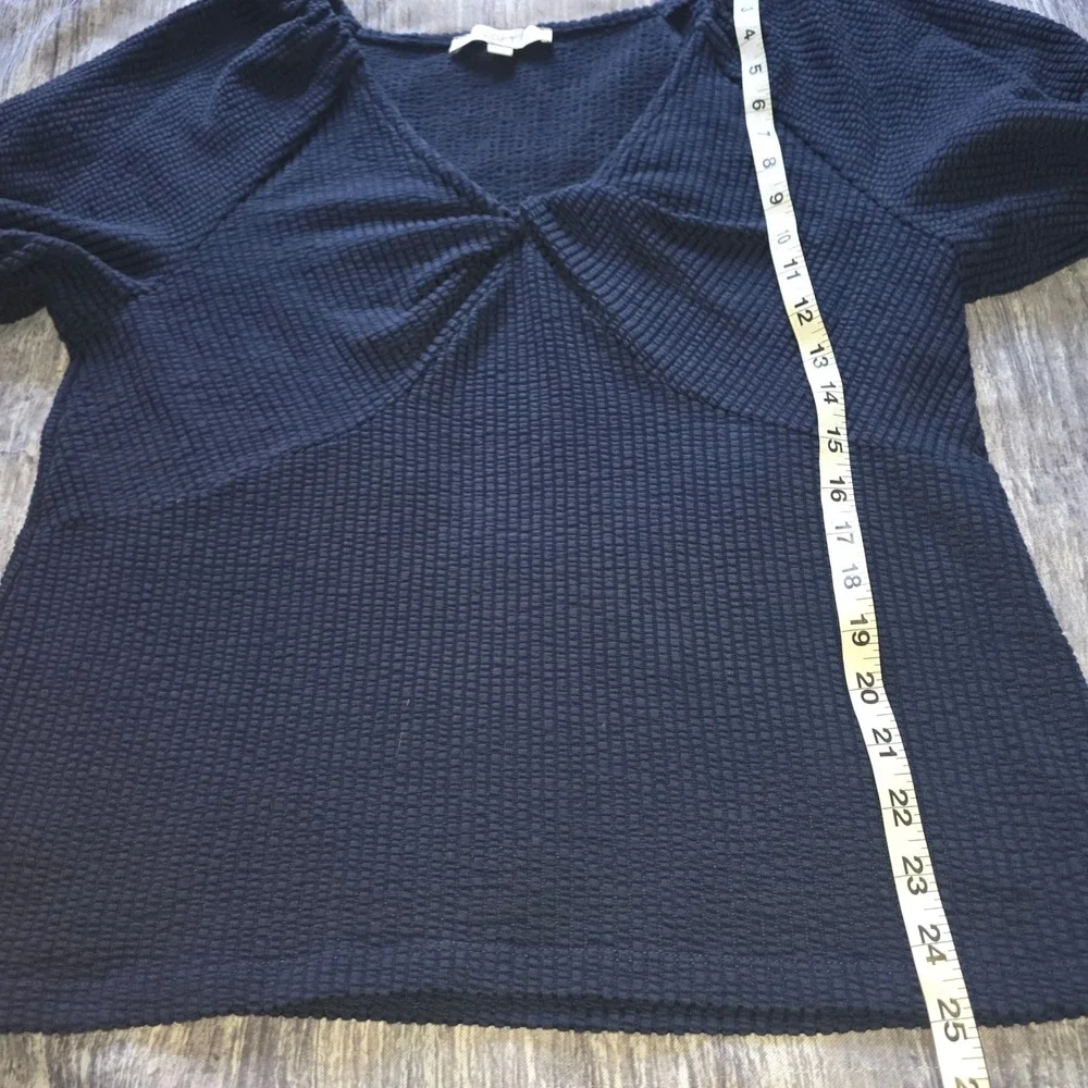 LOFT Navy Blue Seersucker Textured Twist Front Puff Sleeve Top‎ Women's Size L